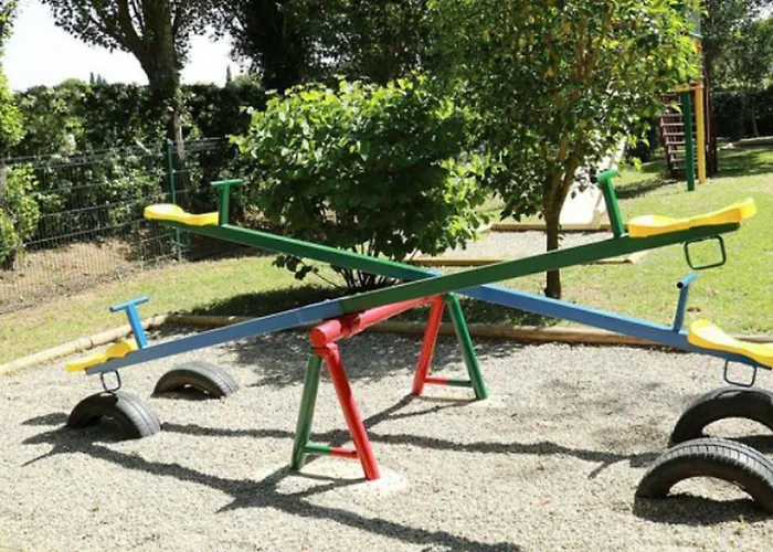 Campingplatz Mobil-home 3 Pieces, 4 Pers., Proche De - Api-1-52-1215 Montblanc